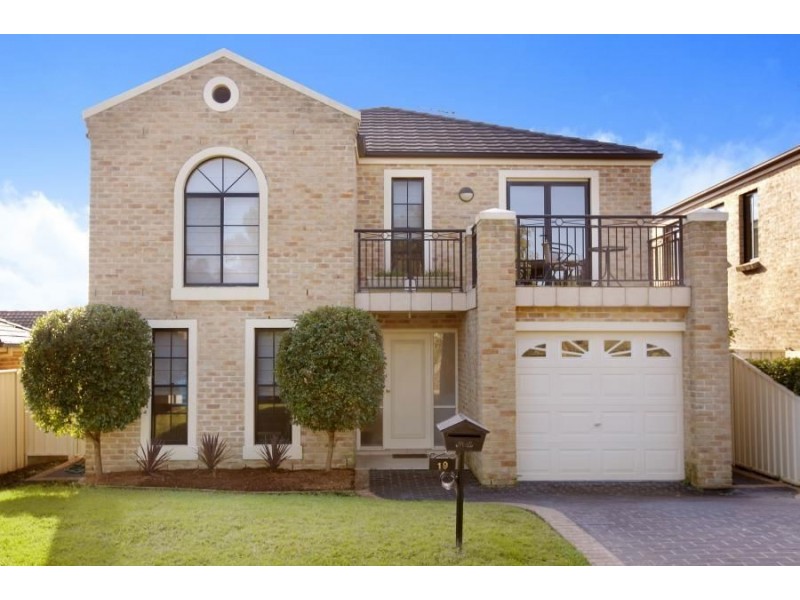 19 Lissanthe St, Mount Annan NSW 2567