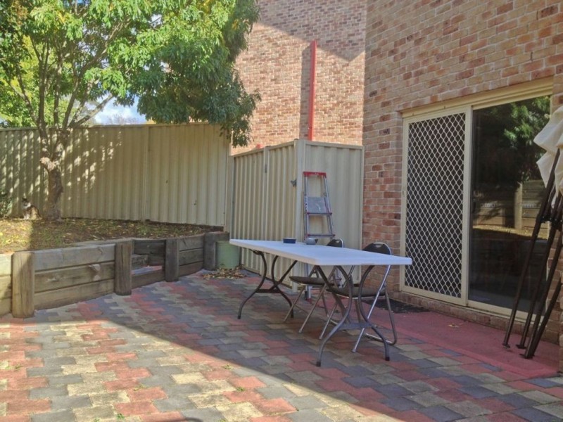 8/1-3 Meehan Place, Campbelltown NSW 2560