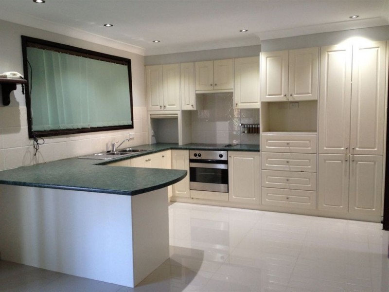 6 Dandenong Crescent, Ruse NSW 2560