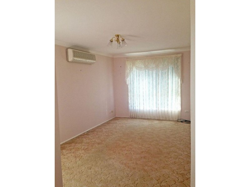 118b Chasselas Avenue, Eschol Park NSW 2558