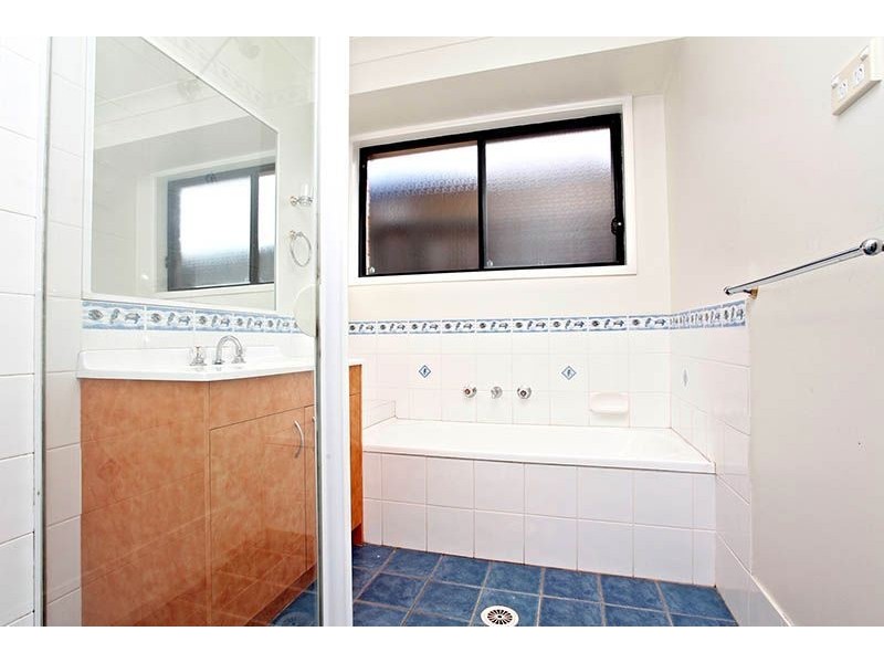 137 Holdsworth Drive, Mount Annan NSW 2567