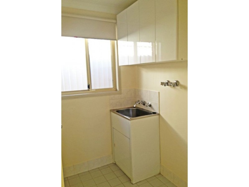 16 Elliot Place, St Helens Park NSW 2560