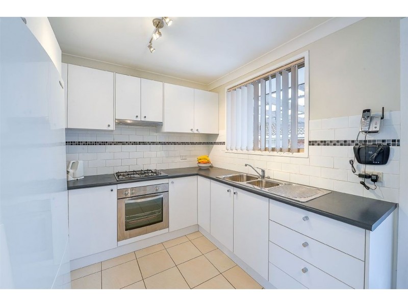 1 Vidler Close, Mount Annan NSW 2567