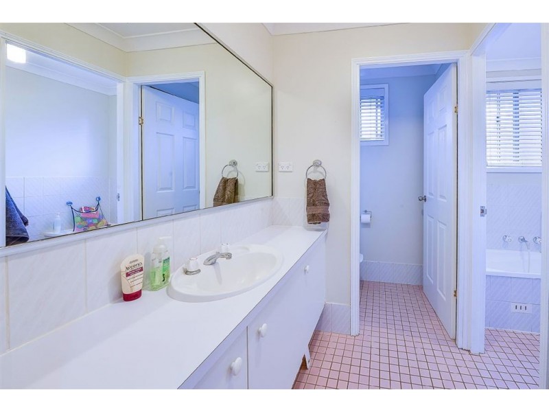 1 Vidler Close, Mount Annan NSW 2567