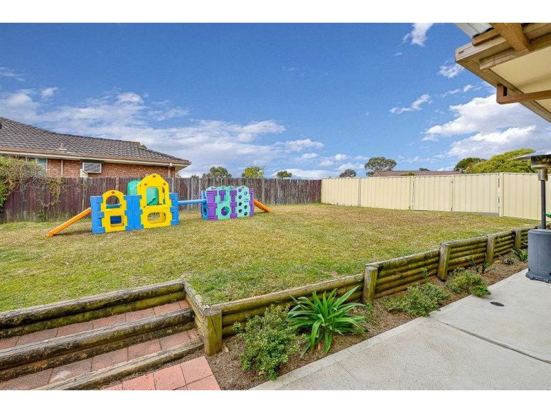 1 Vidler Close, Mount Annan NSW 2567