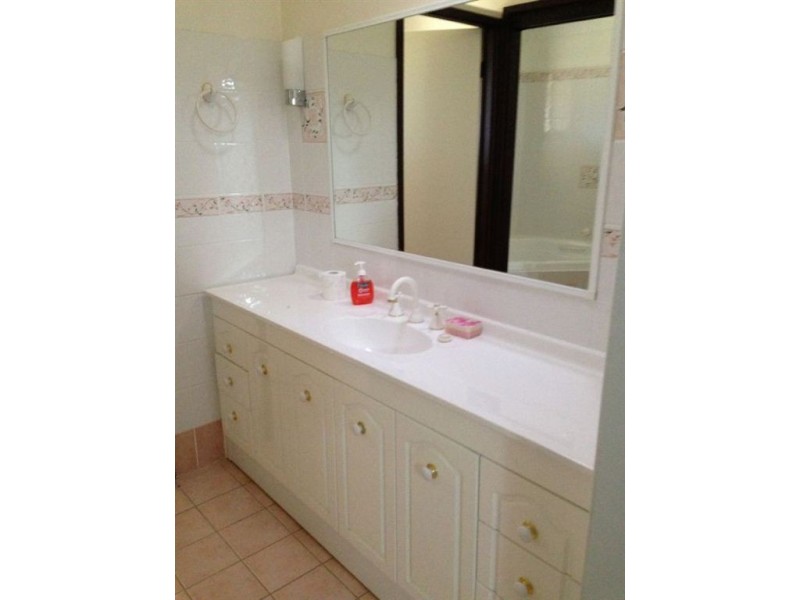 6 Dandenong Crescent, Ruse NSW 2560