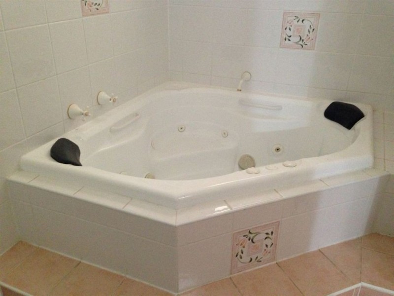 6 Dandenong Crescent, Ruse NSW 2560