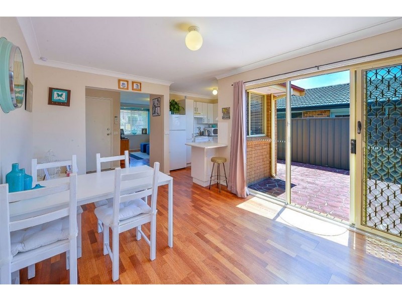2/9 Scobie Place, Mount Annan NSW 2567