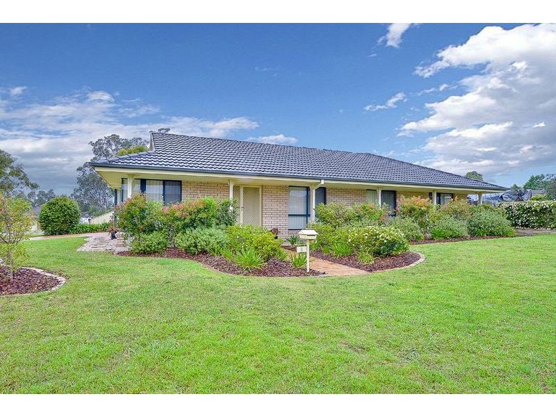 5 Bransby Place, Mount Annan NSW 2567