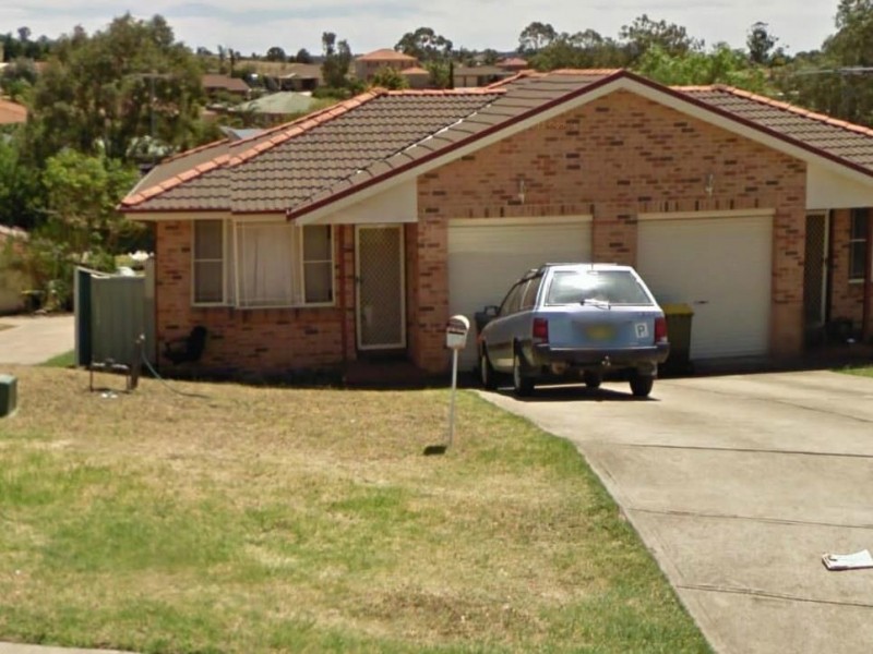 37b frontignan st, Eschol Park NSW 2558