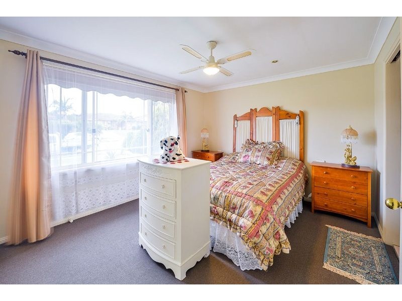 15 Holdsworth Drive, Narellan Vale NSW 2567