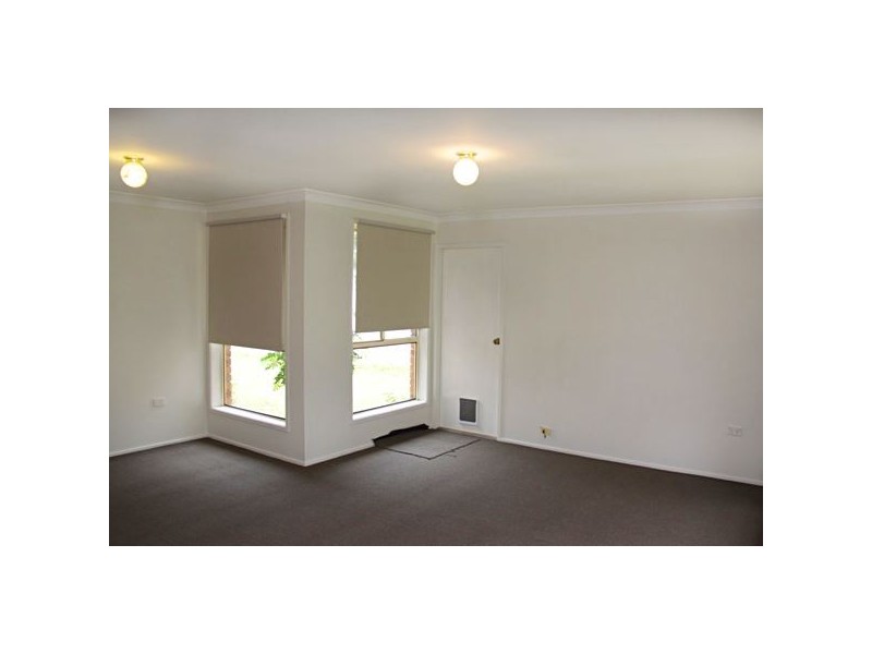 15 Charles Babbage Ave, Currans Hill NSW 2567