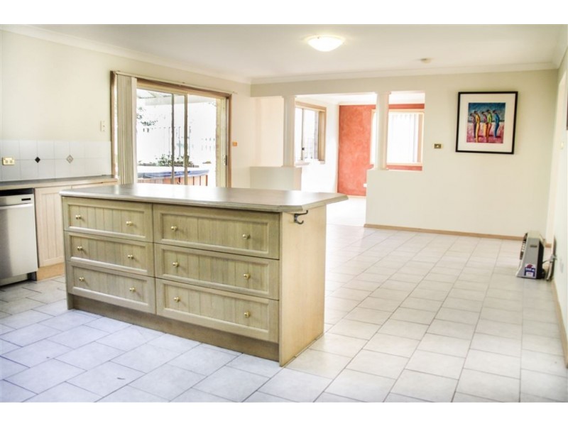 32 Ephraim Howe Pl, Narellan Vale NSW 2567