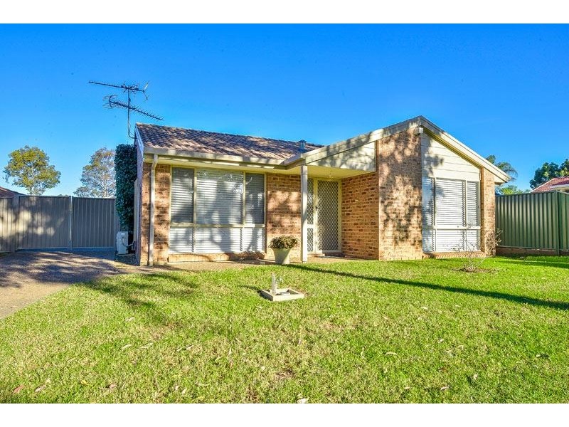 9 Manning Place, Currans Hill NSW 2567