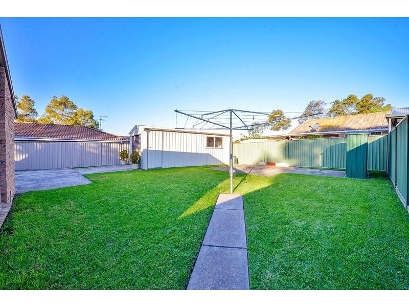 9 Manning Place, Currans Hill NSW 2567