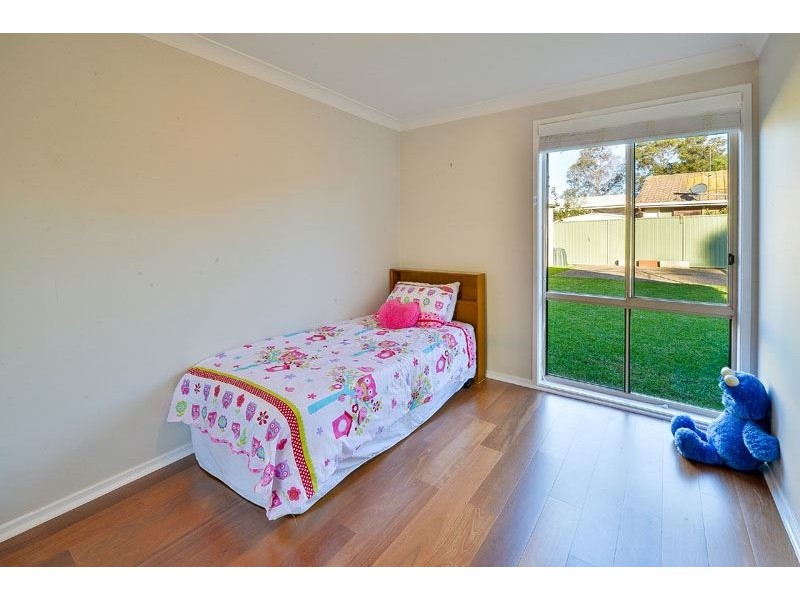 9 Manning Pl, Currans Hill NSW 2567
