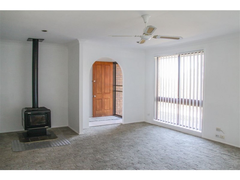 42 Southdown Road, Elderslie NSW 2570