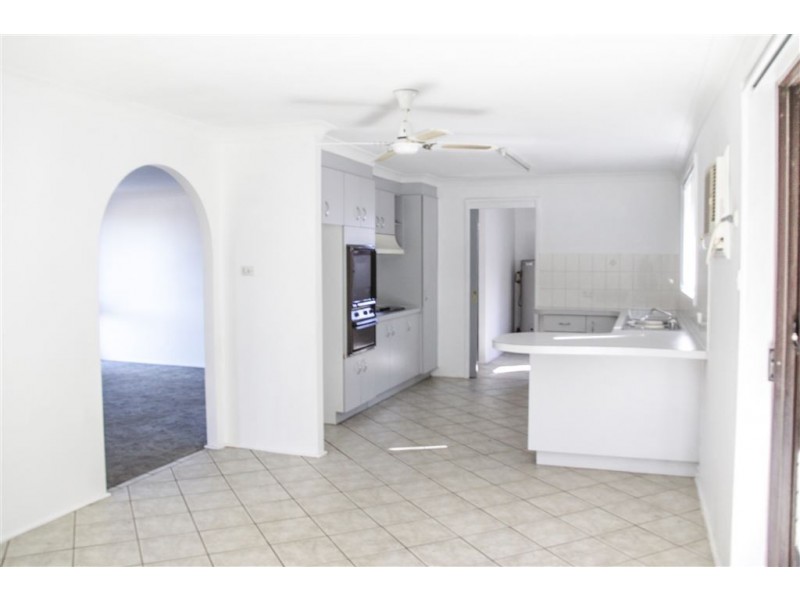 42 Southdown Road, Elderslie NSW 2570