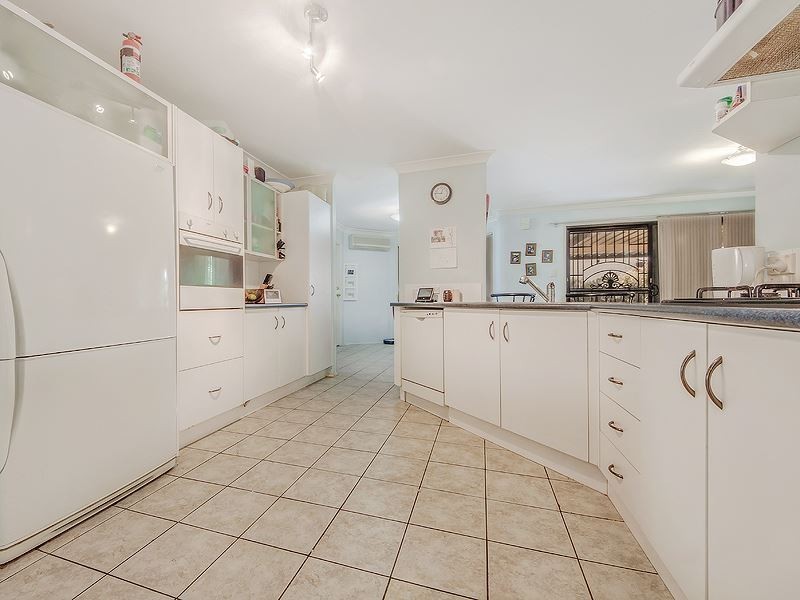 15 Bottlebrush Street, Mount Annan NSW 2567