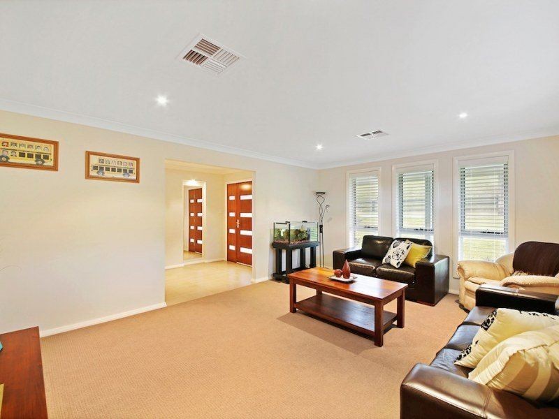 9 Robertson Way, Camden Park NSW 2570