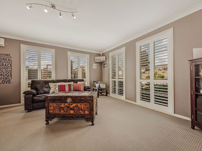 16 Crystal Way, Mount Annan NSW 2567