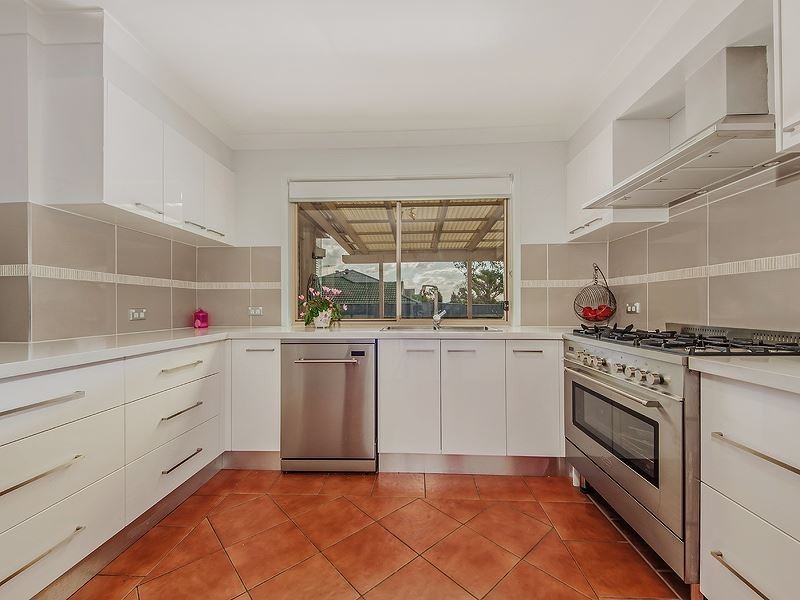 16 Crystal Way, Mount Annan NSW 2567