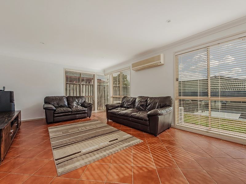 16 Crystal Way, Mount Annan NSW 2567