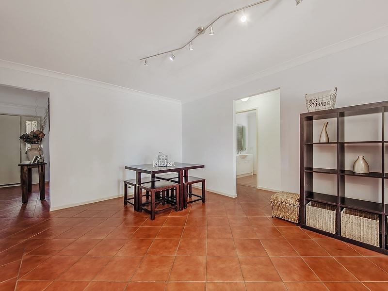 16 Crystal Way, Mount Annan NSW 2567