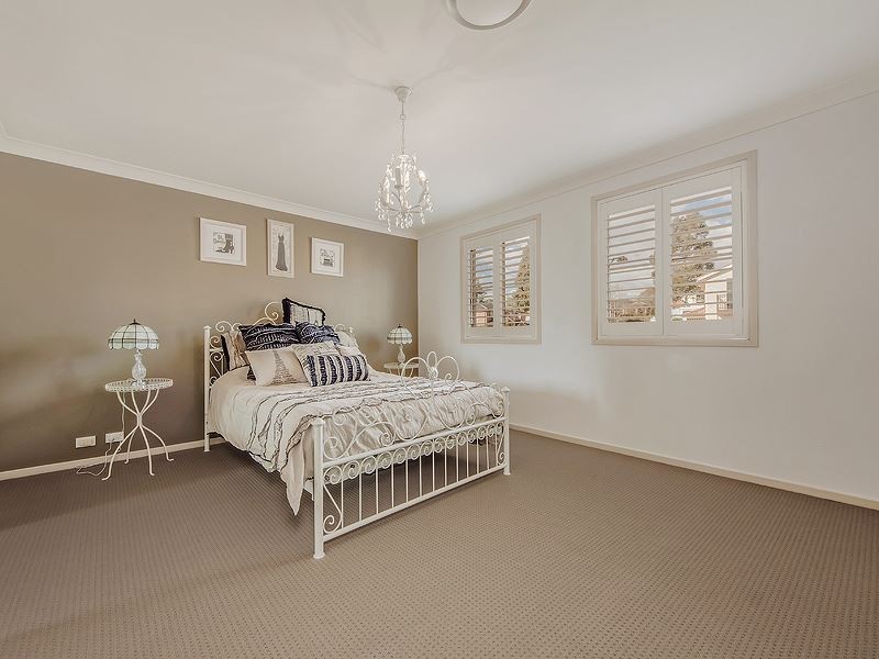 16 Crystal Way, Mount Annan NSW 2567