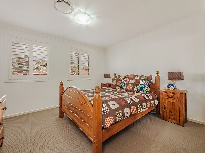 16 Crystal Way, Mount Annan NSW 2567