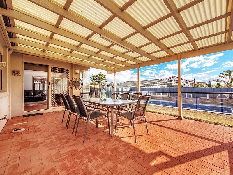 16 Crystal Way, Mount Annan NSW 2567