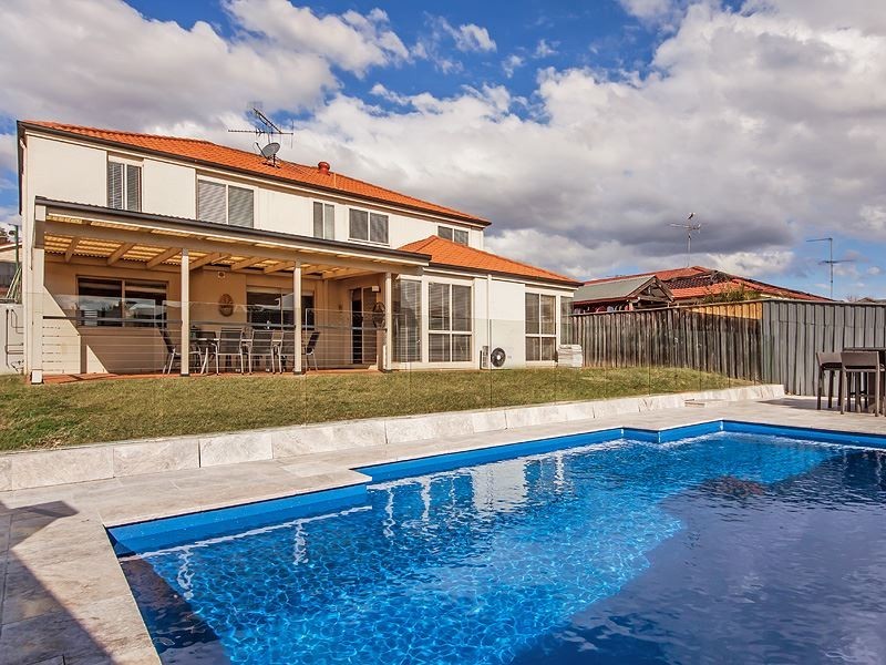 16 Crystal Way, Mount Annan NSW 2567