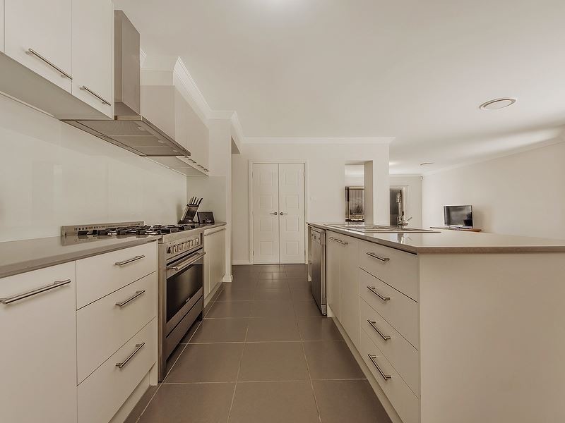 248 South Circuit, Oran Park NSW 2570