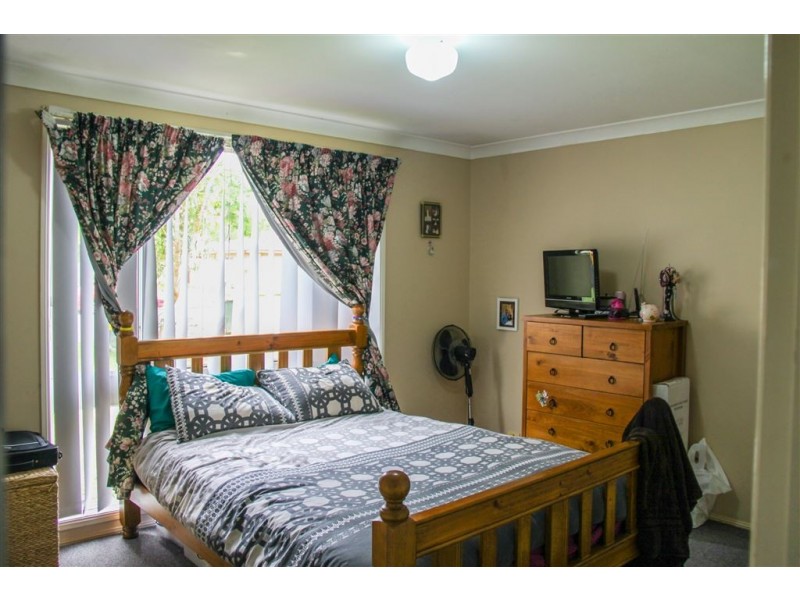 10 Paddymiller Ave, Currans Hill NSW 2567