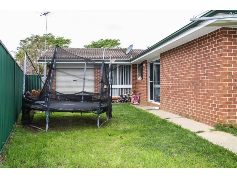 10 Paddymiller Ave, Currans Hill NSW 2567