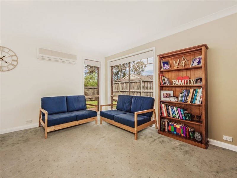 16 Tindal Way, Mount Annan NSW 2567