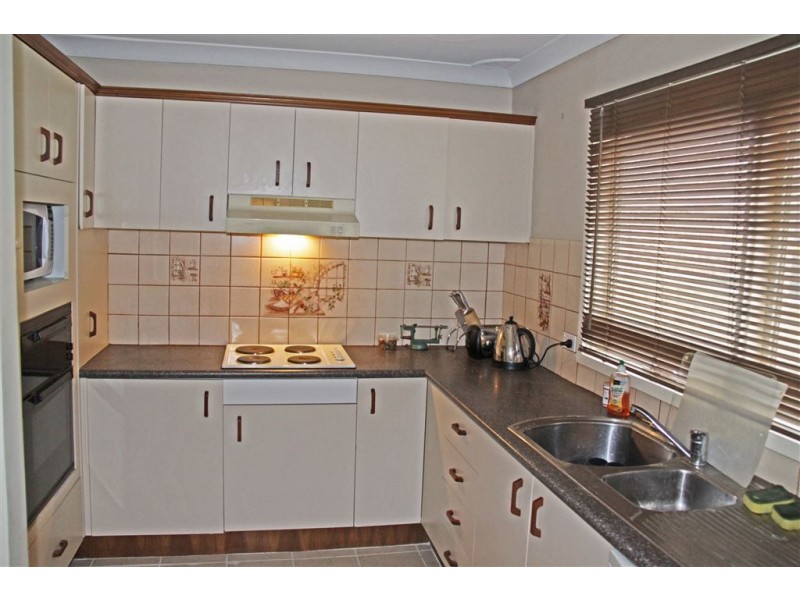 37 Dandenong Cres, Ruse NSW 2560