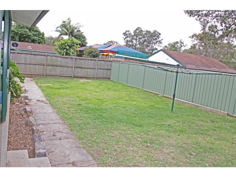 37 Dandenong Cres, Ruse NSW 2560