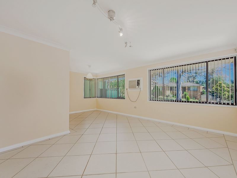 7 Bimbadeen Avenue, Bradbury NSW 2560