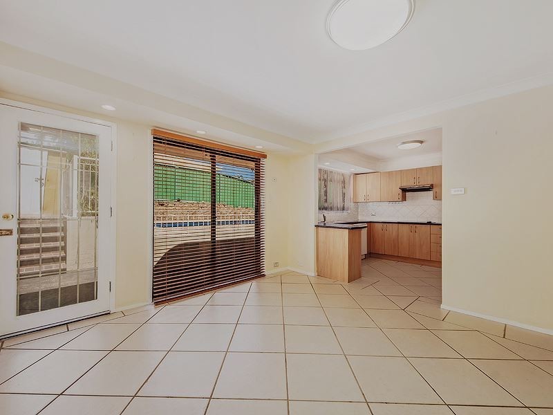 7 Bimbadeen Avenue, Bradbury NSW 2560