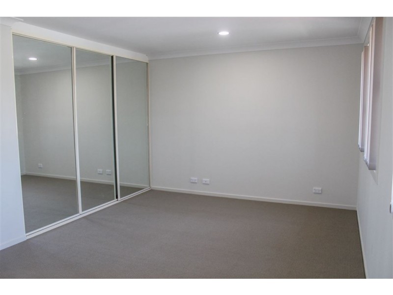 1/33 Blackwood Avenue, Minto NSW 2566