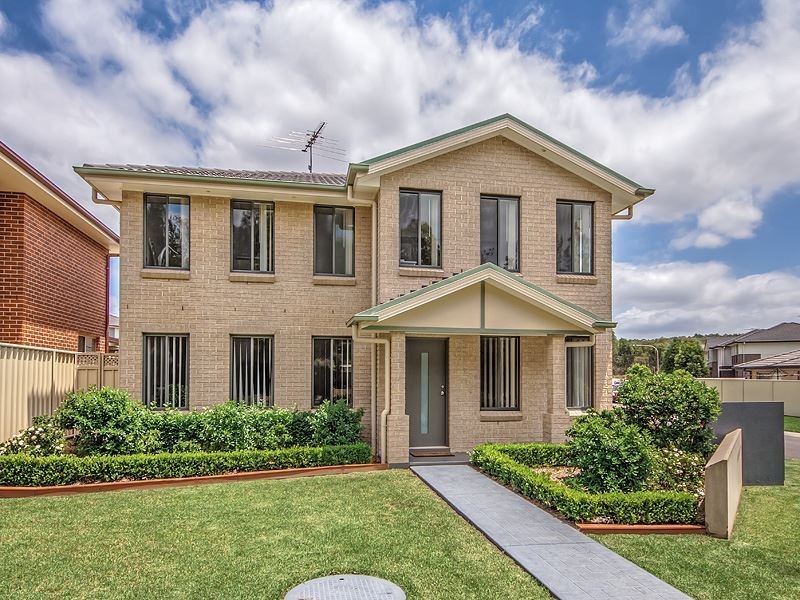 1 Laurina Street, Mount Annan NSW 2567