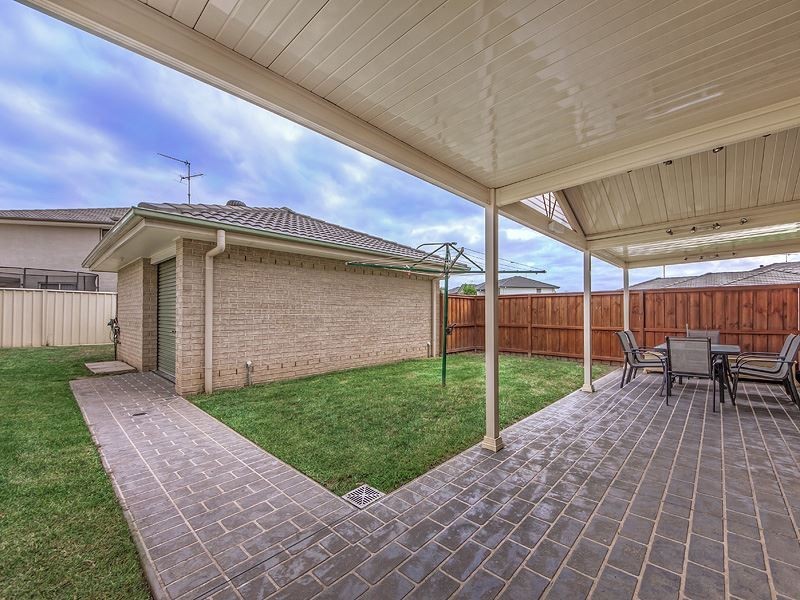 1 Laurina Street, Mount Annan NSW 2567