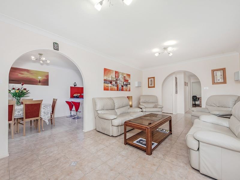 37 McEwan Circuit, Mount Annan NSW 2567