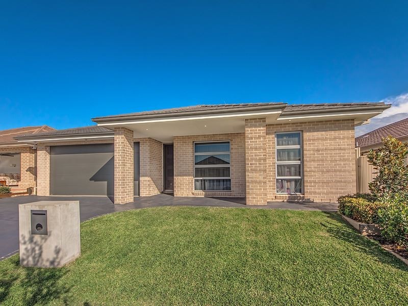 8 Lancaster Street, Gregory Hills NSW 2557