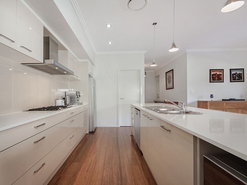 8 Lancaster Street, Gregory Hills NSW 2557