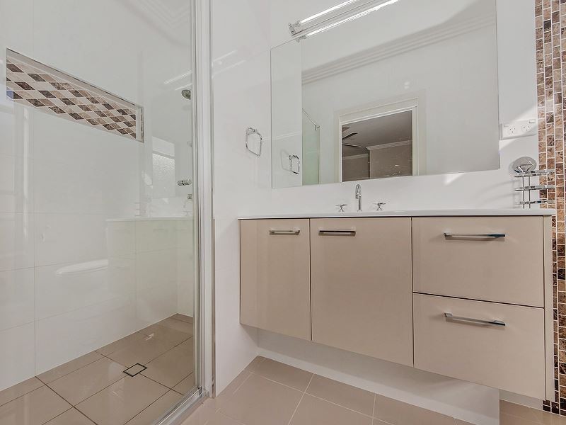 8 Lancaster Street, Gregory Hills NSW 2557