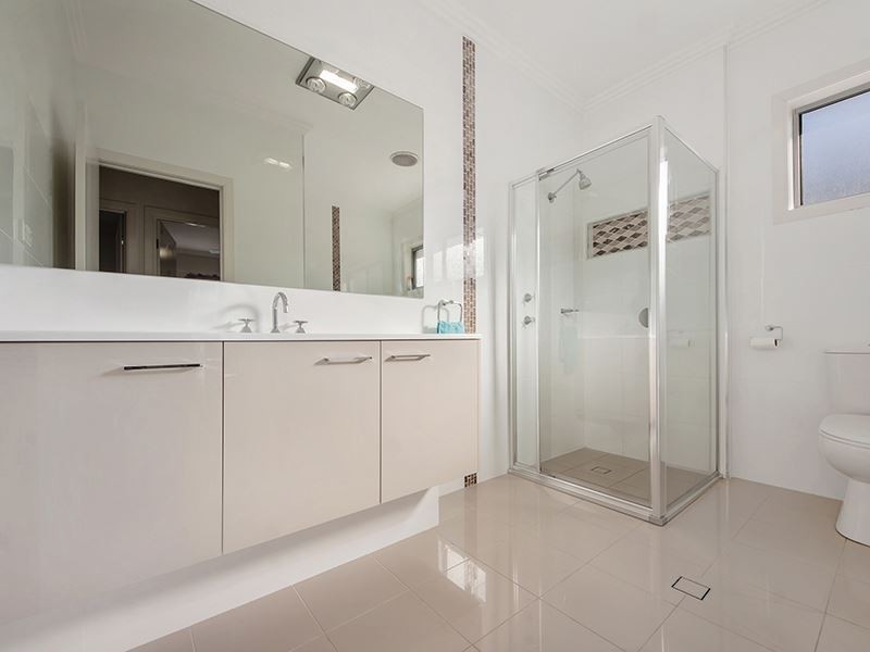 8 Lancaster Street, Gregory Hills NSW 2557