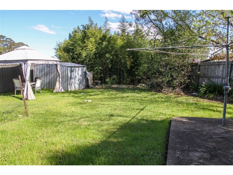 20A Bow Bowing Cres, Bradbury NSW 2560