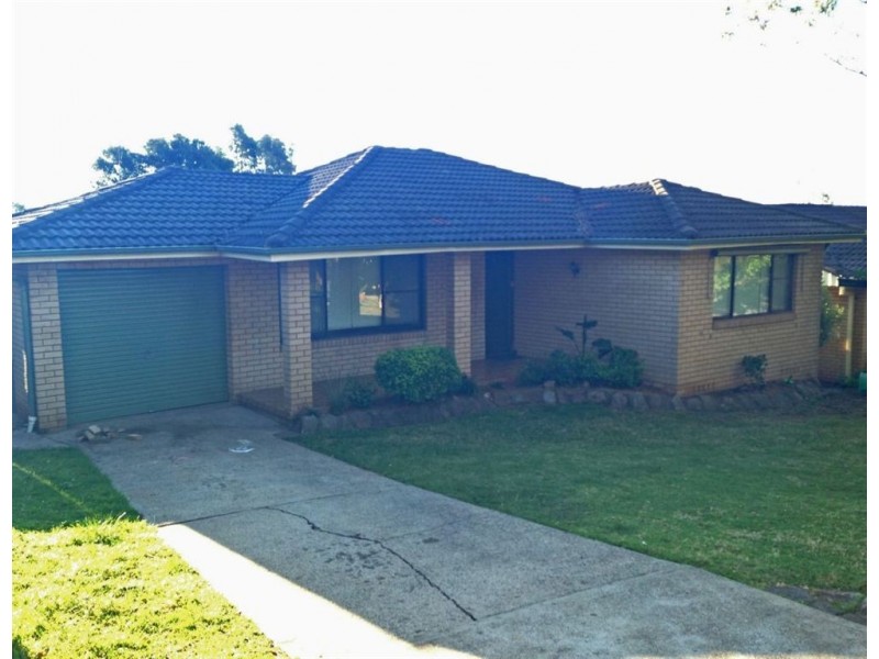 7 Jarrah Ave, Bradbury NSW 2560